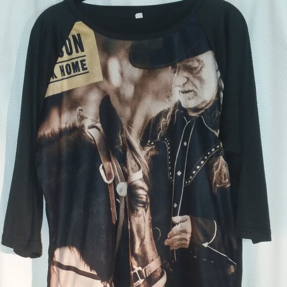 Willie Nelson Graphic Tee with 3/4 length sleeves - Picture 1 of 2